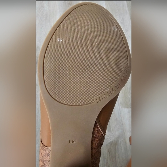 Size 11 MK Kincaid Studded Logo Trim Ankle Boot - Picture 12 of 13